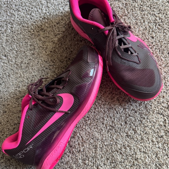 Nike Vapor Pro (Tennis Court Shoe) - Picture 3 of 4